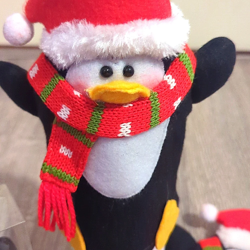 Pier 1 Imports Christmas Penguin Wine Gift Set NWT